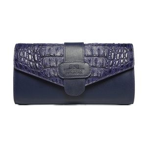 Pre-Order D’MOM Hebilla Spain designer clutch!